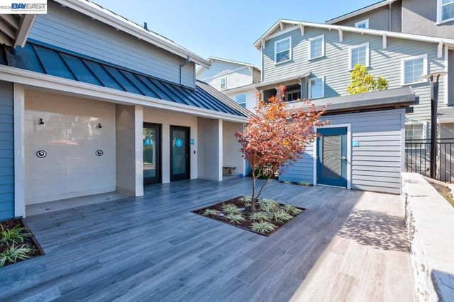 37441 Bowline Rd, Newark, CA 94560
