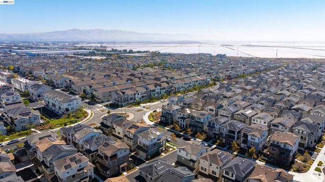 37441 Bowline Rd, Newark, CA 94560