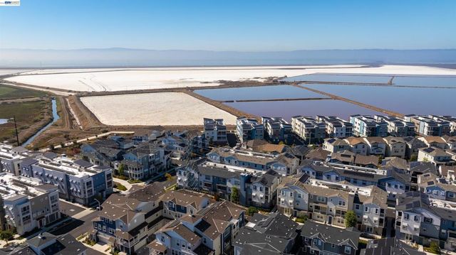 37441 Bowline Rd, Newark, CA 94560