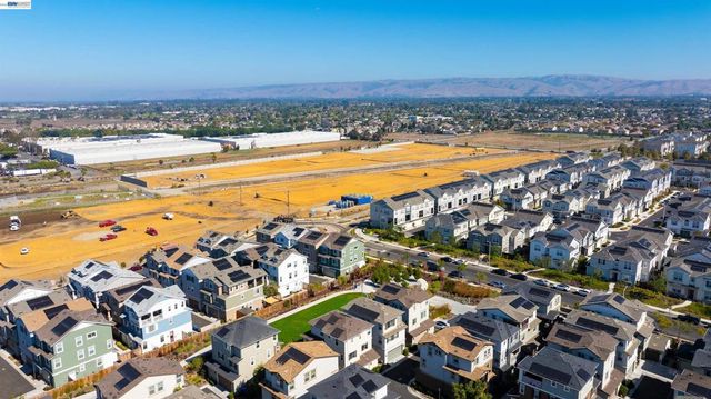 37441 Bowline Rd, Newark, CA 94560