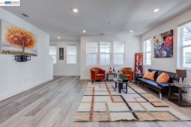 37441 Bowline Rd, Newark, CA 94560