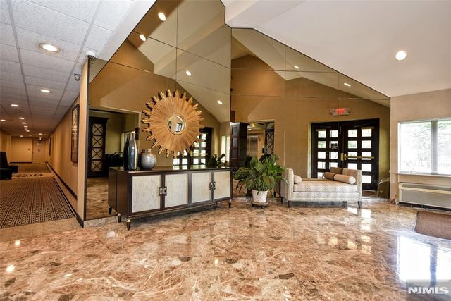 1360 Hamburg Turnpike 207, Wayne, NJ 07470
