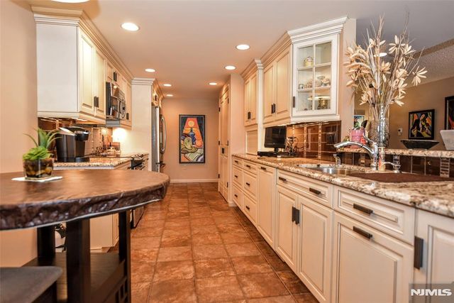 1360 Hamburg Turnpike 207, Wayne, NJ 07470