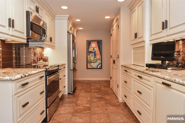 1360 Hamburg Turnpike 207, Wayne, NJ 07470