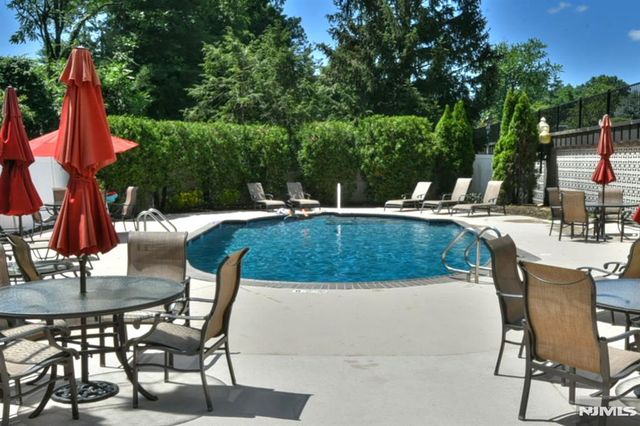 1360 Hamburg Turnpike 207, Wayne, NJ 07470