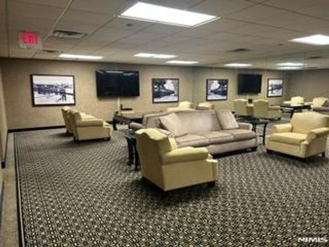 1360 Hamburg Turnpike 207, Wayne, NJ 07470
