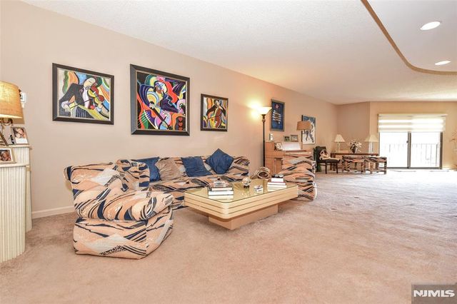 1360 Hamburg Turnpike 207, Wayne, NJ 07470