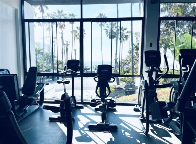 640 The Village, Redondo Beach, CA 90277