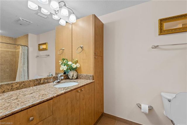 2825 Palm Beach BLVD 213, Fort Myers, FL 33916