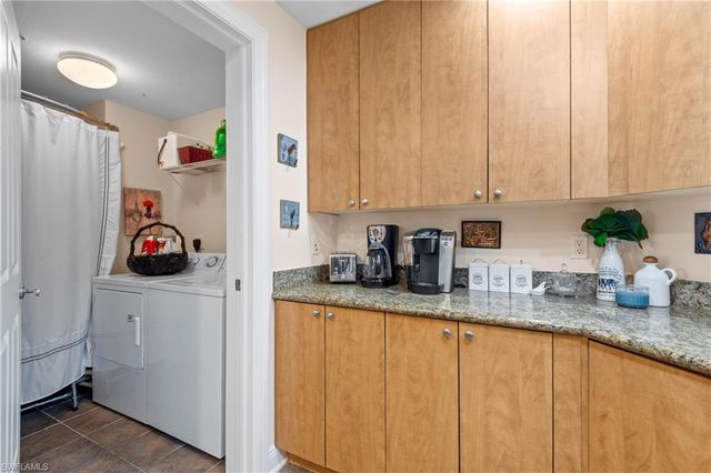 2825 Palm Beach BLVD 213, Fort Myers, FL 33916