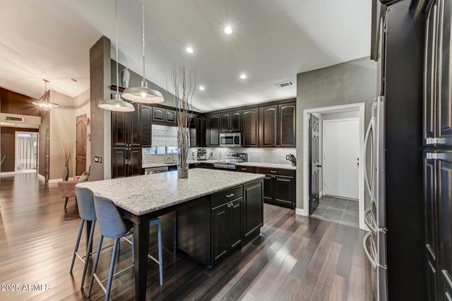 938 E KNIGHT Lane, Tempe, AZ 85284