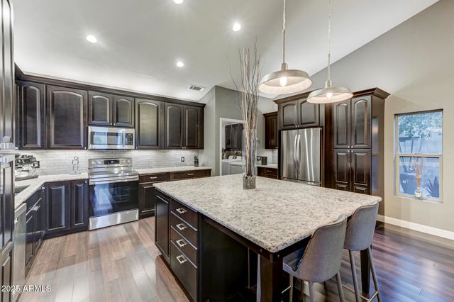 938 E KNIGHT Lane, Tempe, AZ 85284