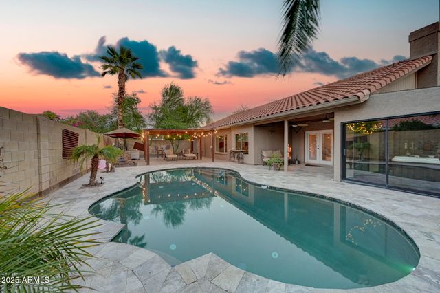 938 E KNIGHT Lane, Tempe, AZ 85284