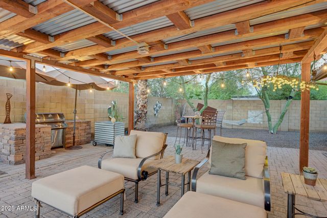 938 E KNIGHT Lane, Tempe, AZ 85284