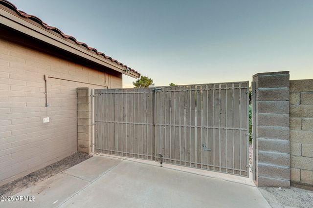 938 E KNIGHT Lane, Tempe, AZ 85284