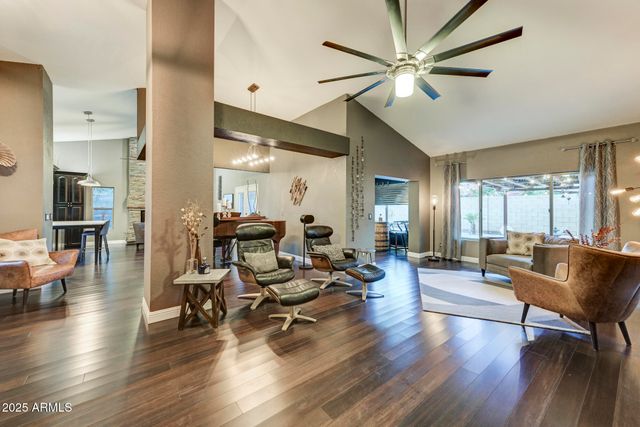 938 E KNIGHT Lane, Tempe, AZ 85284