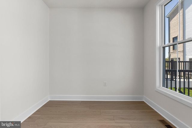 44510 LOWESTOFT SQ, Ashburn, VA 20147