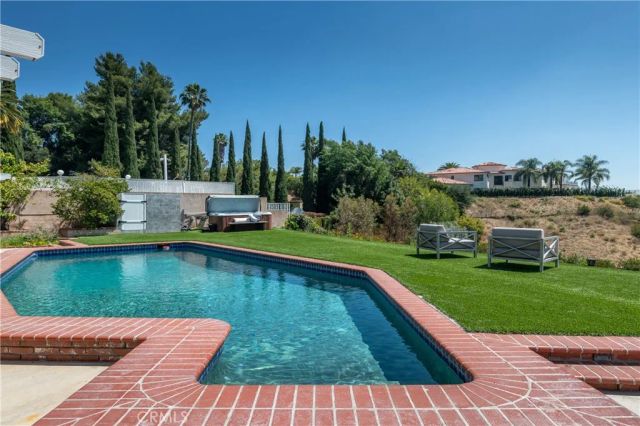 3666 Sapphire Drive, Encino, CA 91436
