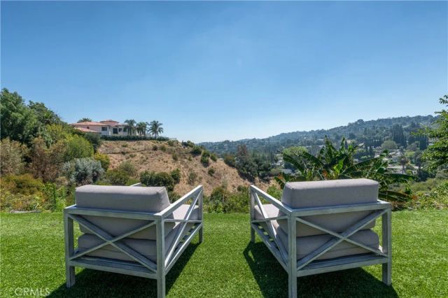 3666 Sapphire Drive, Encino, CA 91436