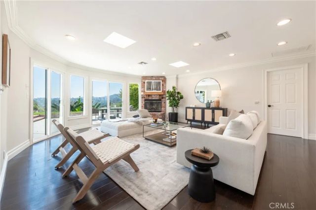 3666 Sapphire Drive, Encino, CA 91436