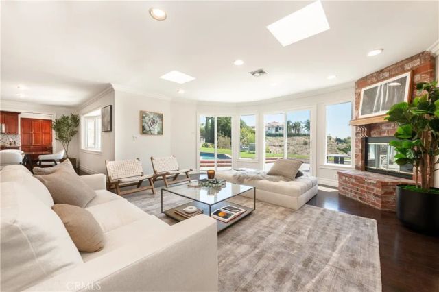 3666 Sapphire Drive, Encino, CA 91436