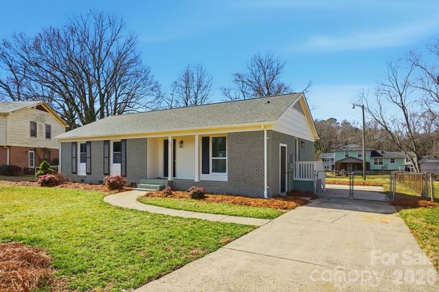 311 Red Roan Place, Charlotte, NC 28215