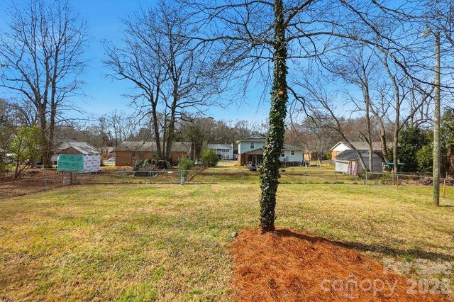 311 Red Roan Place, Charlotte, NC 28215