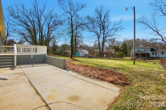 311 Red Roan Place, Charlotte, NC 28215