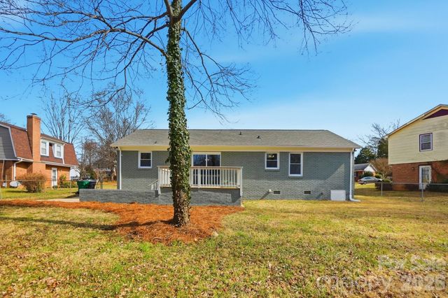 311 Red Roan Place, Charlotte, NC 28215