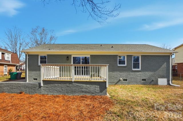 311 Red Roan Place, Charlotte, NC 28215
