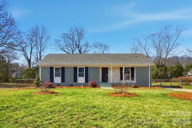 311 Red Roan Place, Charlotte, NC 28215