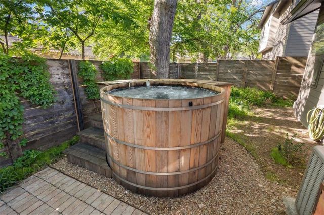 2500 E 3rd ST B, Austin, TX 78702