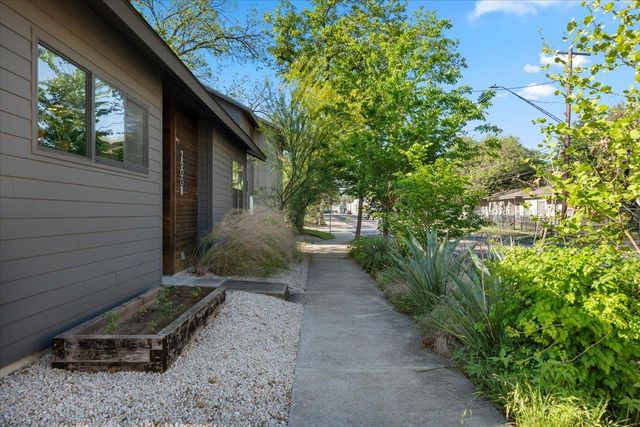 2500 E 3rd ST B, Austin, TX 78702