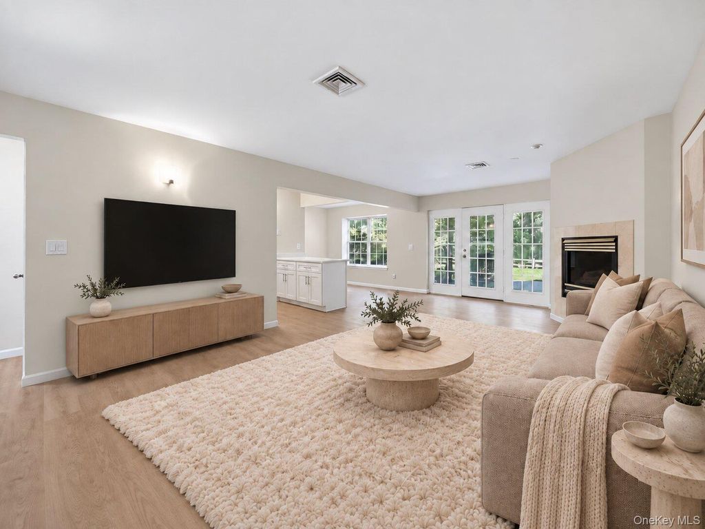 1175 Washington Green, New Windsor, NY 12553 — photo 5