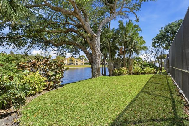 12886 La Rochelle Circle, Palm Beach Gardens, FL 33410