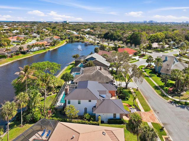 12886 La Rochelle Circle, Palm Beach Gardens, FL 33410