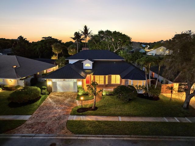 12886 La Rochelle Circle, Palm Beach Gardens, FL 33410