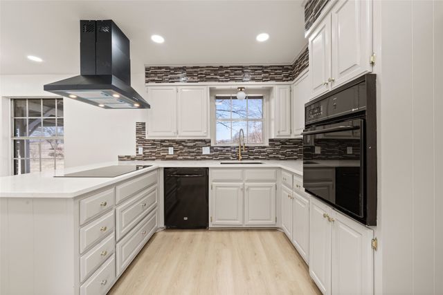 3270 Spring Valley Road, Lorena, TX 76655