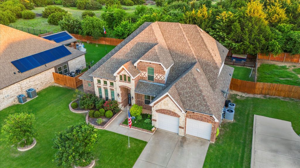 418 Hillstone Drive, Midlothian, TX 76065