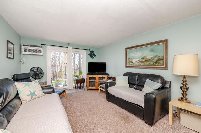 467 High St Unit 11, Hampton, NH 03842