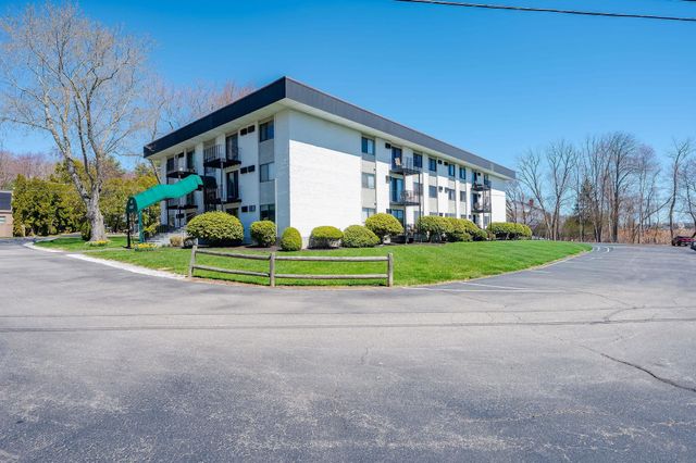 467 High St Unit 11, Hampton, NH 03842