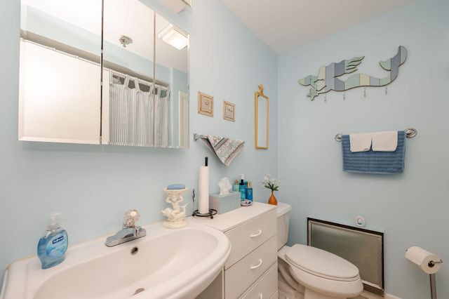 467 High St Unit 11, Hampton, NH 03842