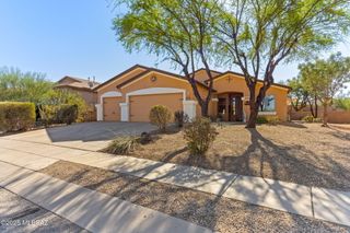 8389 W Calle Sancho Panza, Tucson, AZ 85757