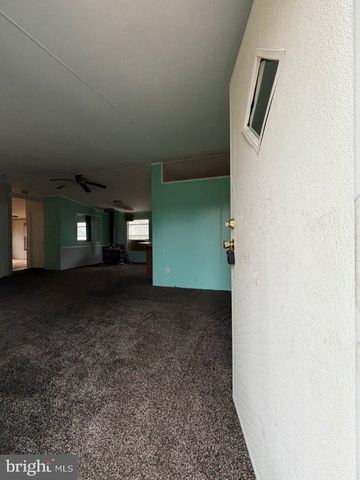 32792 W POST OFFICE RD, Princess Anne, MD 21853