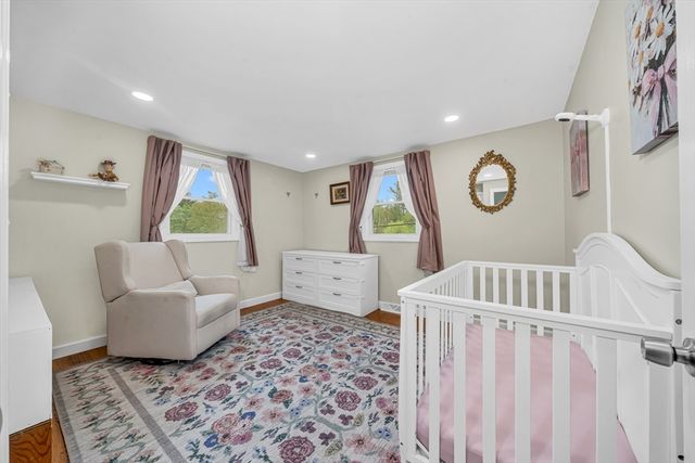 20 Greenlawn Ave, Dracut, MA 01826