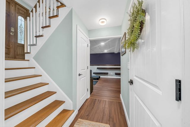 20 Greenlawn Ave, Dracut, MA 01826