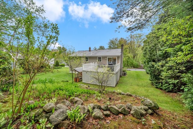 20 Greenlawn Ave, Dracut, MA 01826