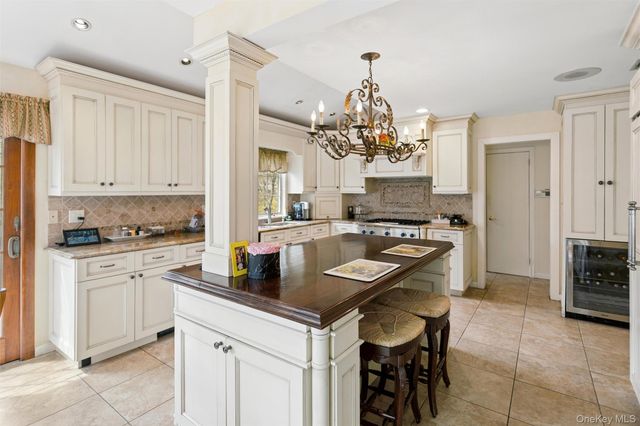 1360 Boxwood Drive W, Hewlett Harbor, NY 11557