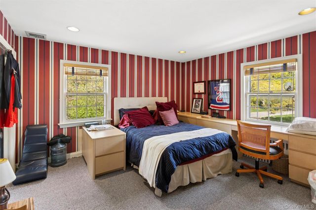 1360 Boxwood Drive W, Hewlett Harbor, NY 11557