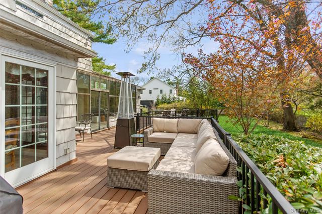 1360 Boxwood Drive W, Hewlett Harbor, NY 11557